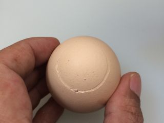 糯米蛋,很轻松的就打开鸡蛋壳