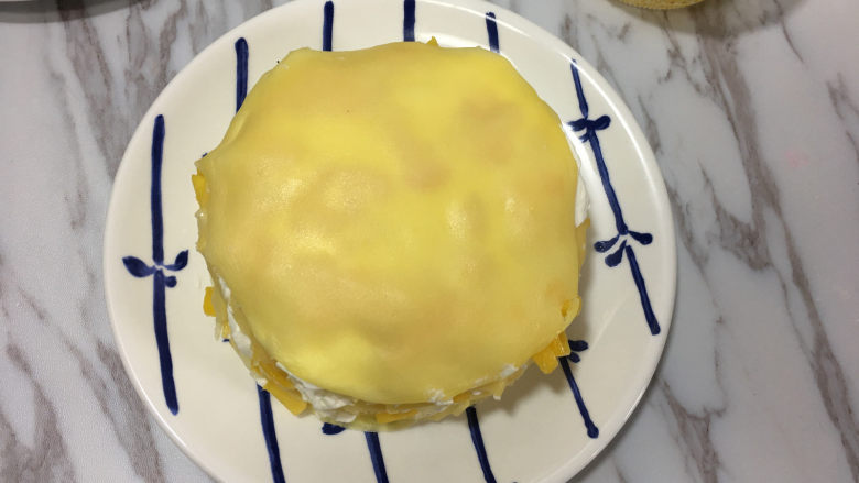 芒果千层蛋糕,最上面一层不用抹奶油.