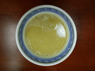 姜枣膏,4.生姜汁备用
