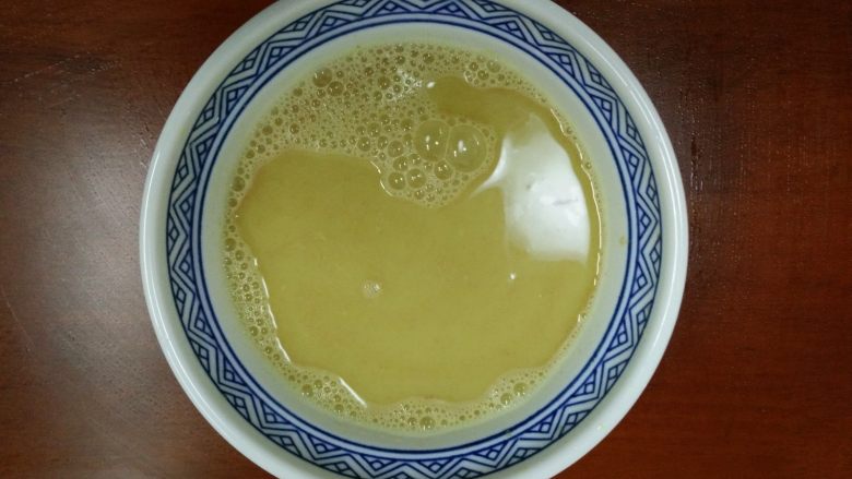 姜枣膏,4.生姜汁备用
