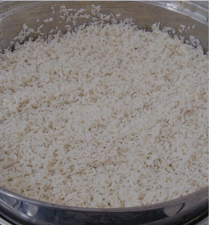 油炸糯米丸子,350克糯米洗净煮熟，煮的过程中可以做其他食材的准备工作
