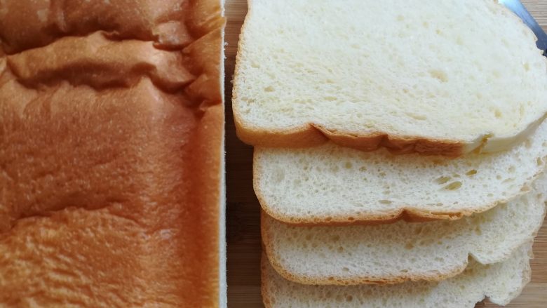 快手三明治,面包切成1cm厚的面包片