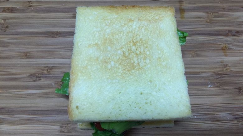 #吐司新吃法之一#新奥尔良三明治,盖上另一块吐司片