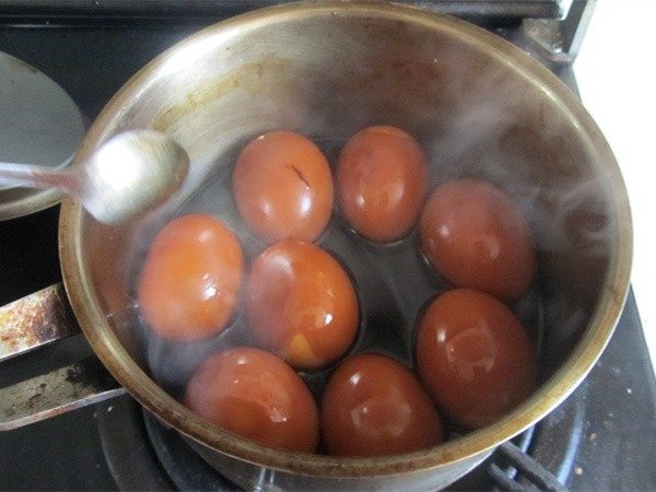 卤鸡蛋,大火收一下汁；