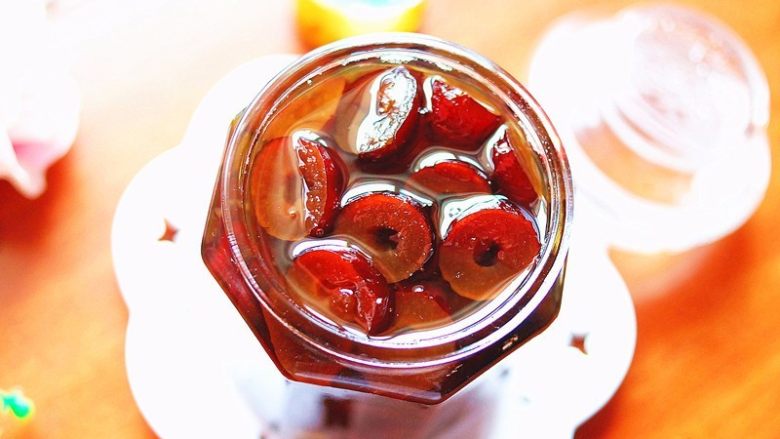蜂蜜红枣蜜-美容养颜圣品,红枣蜜完成，哇哦，满满的都是红枣果肉哪···