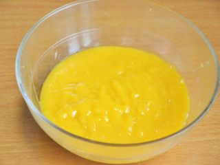 芒果奶油雪糕,比较细腻，也可以保留一些果肉颗粒。