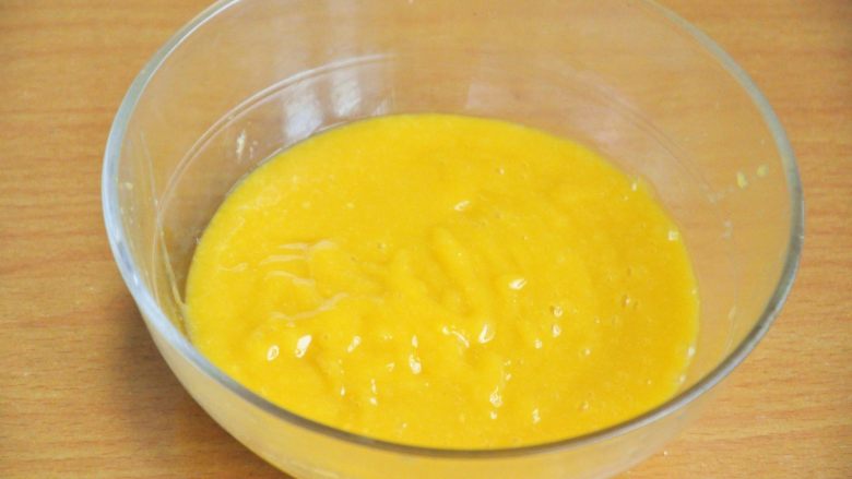 芒果奶油雪糕,比较细腻，也可以保留一些果肉颗粒。