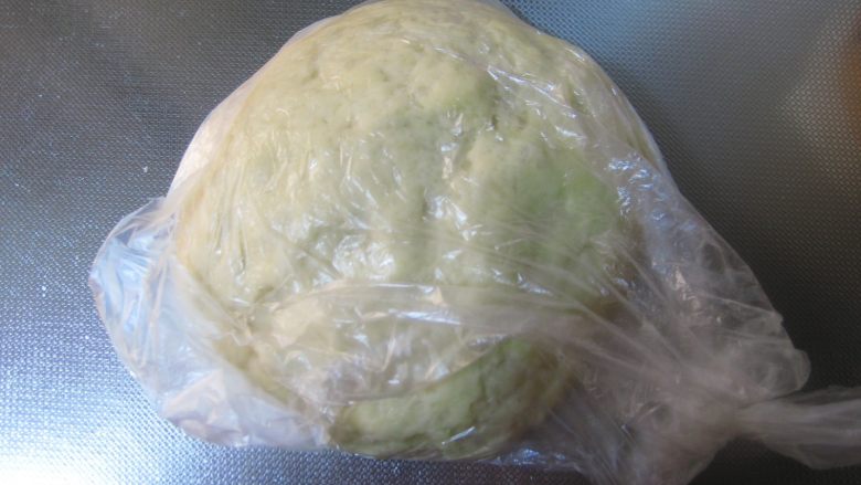彩虹淡奶油土司：奶香十足又有颜值的面包,发酵至原来的2.5倍大。
