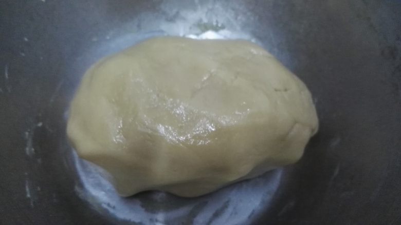 广式枣泥月饼, 再次拌匀即可包馅。