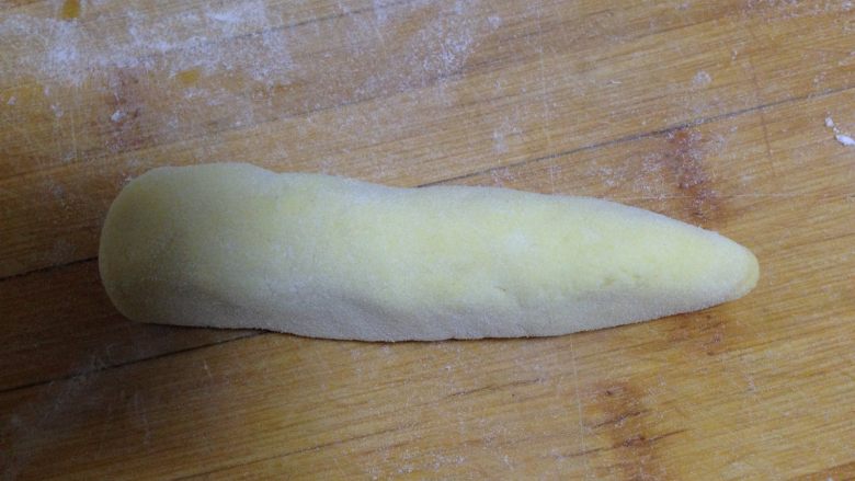 仿真玉米包,整形成玉米的形状