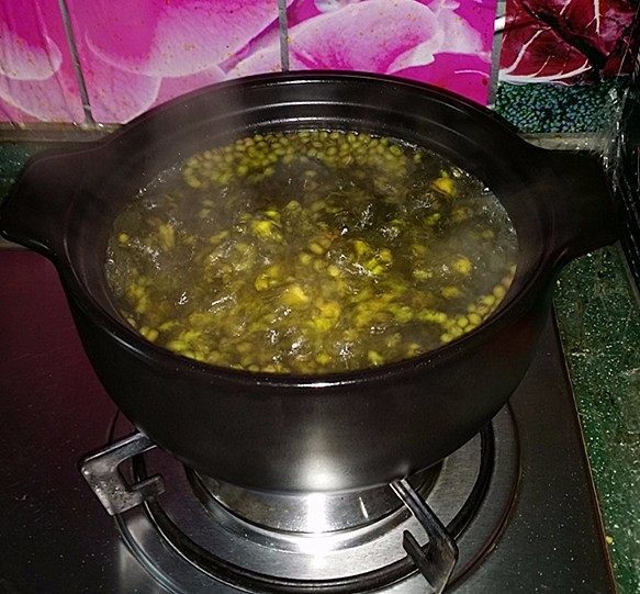 绿豆汤,煮开后关火