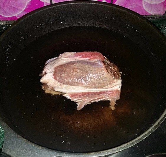 #食二星座# 黄豆卤牛肉（电压力锅版）,冷水入锅焯沸后再洗净沥干