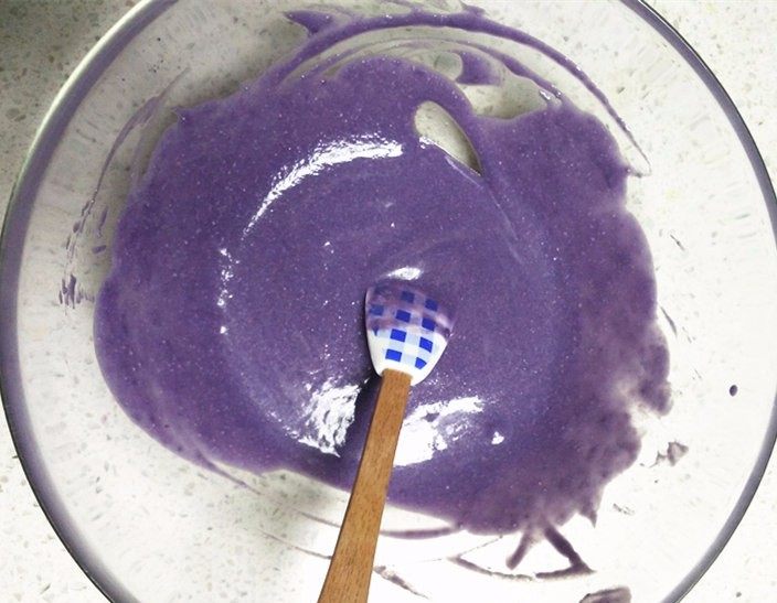 南瓜派,紫薯馅过筛。过筛是为了内馅更加的细腻