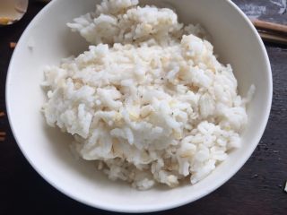 鹅肝酱蛋炒饭,剩下的米饭一碗