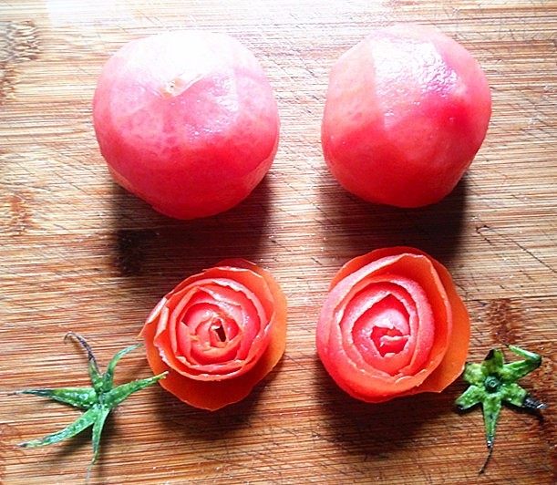 #百搭西红柿# 番茄玫瑰花,二朵漂亮的番茄玫瑰花就OK了