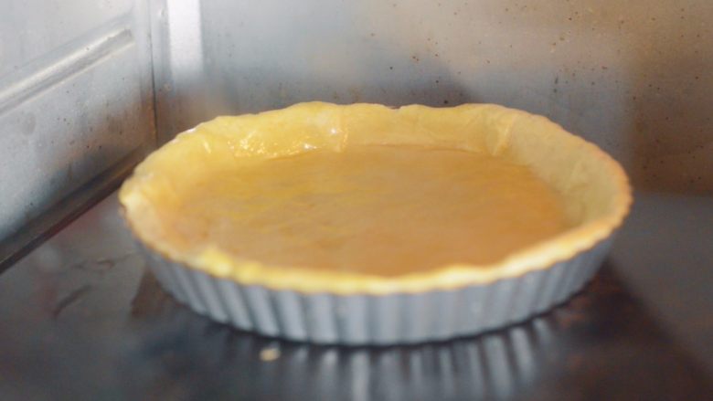 小山进乳酪挞·改,放入烤箱，190摄氏度，3分钟