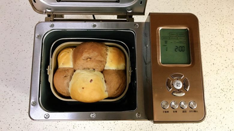 可可双色面包（面包机版）,烘烤结束