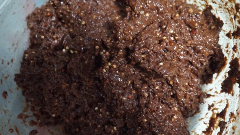 奇亚籽藜麦核桃巧克力青团,最后搅拌成黏黏的糊状，作为馅料
