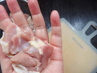 經典名菜~花雕雞((含失敗經驗)),肉塊的大小約在一口再大一點，因為肉在烹煮過程會再縮小10-15%