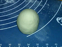 中式点心+枣饽饽—冷冻面团,整形成高度大于宽度的圆锥型