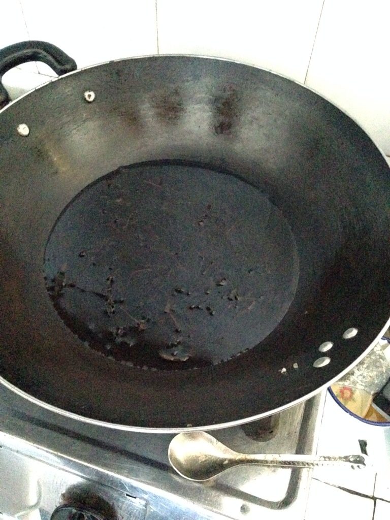 桂林油茶速成做法,开水洗一下茶叶，下锅加水大火煮