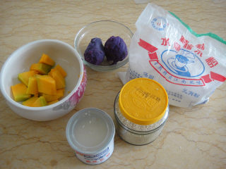 南瓜炼奶紫薯饼,准备食材