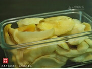 芒果干与芒果汁,剩下的芒果取出，直接放冰箱冷藏存放，2-3天必须吃完