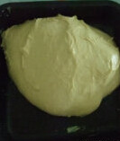 咖哩面包,把除黄油外的材料揉至光滑扩展阶段，再加入黄油揉至光滑
