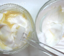 焦糖菠萝反转蛋糕,蛋白高速打发，取一部分打发的蛋白，在蛋黄面糊碗中，切拌均匀