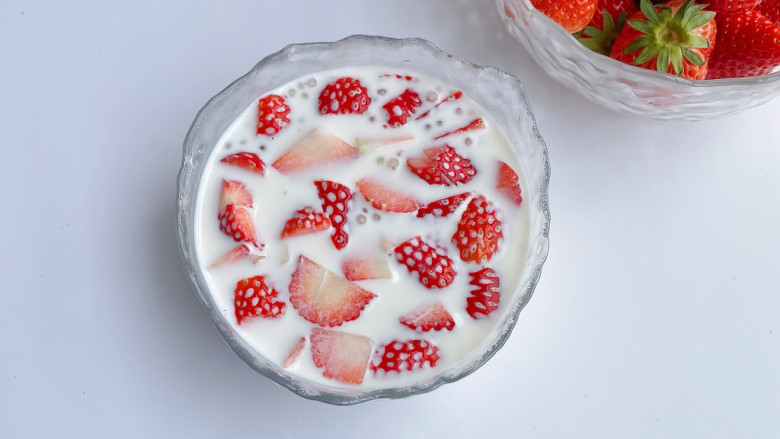 #闹元宵#草莓牛奶汤圆,草莓牛奶汤圆