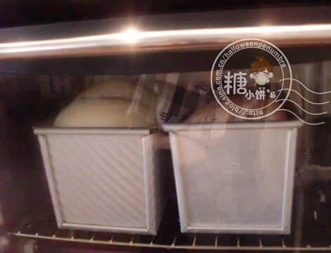 古法白馒头,烤箱预热175℃烤40分钟.中途加盖锡纸