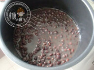 红豆酒酿西米露,加入冰糖，高压锅用粥档煮。煮后自然放气