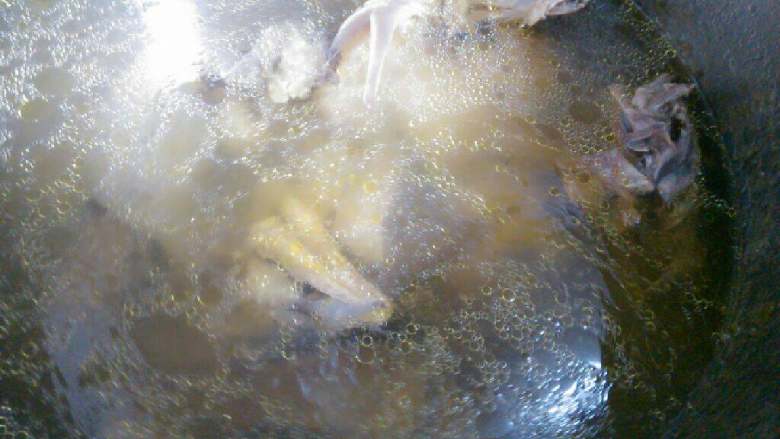 自制麻辣火锅,我用的鸡熬的汤，用于火锅底汤。