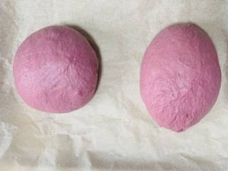 紫薯大面包,二次发酵