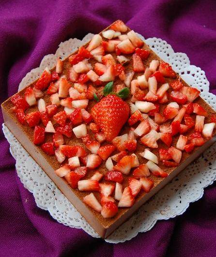 草莓可可慕斯