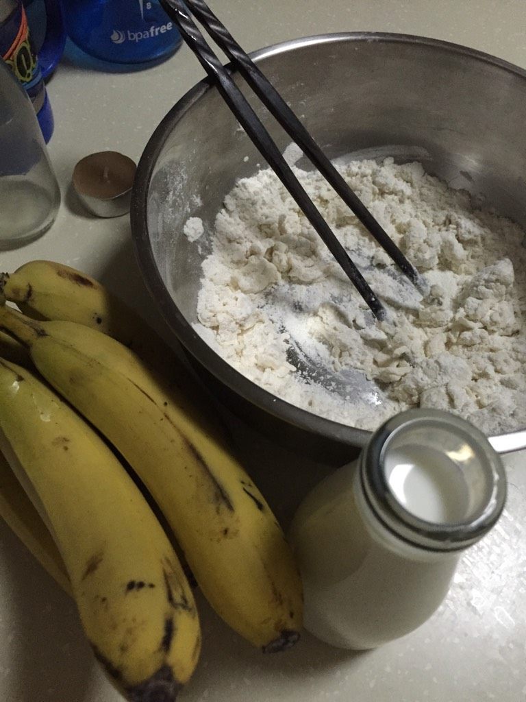 香煎香蕉卷,如图所有食材