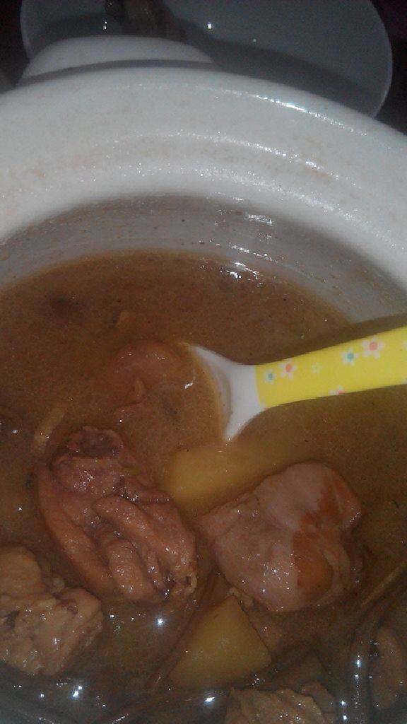 茶树菇鸡腿,炖至肉烂，出锅开吃喽