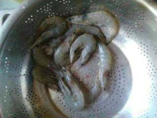 翡翠芙蓉虾（两吃）,虾洗干净去头去皮