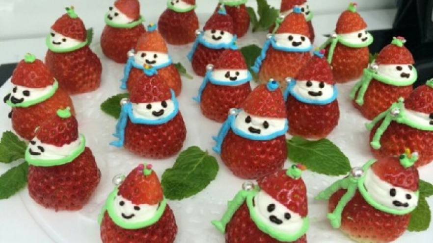各种草莓圣诞雪人