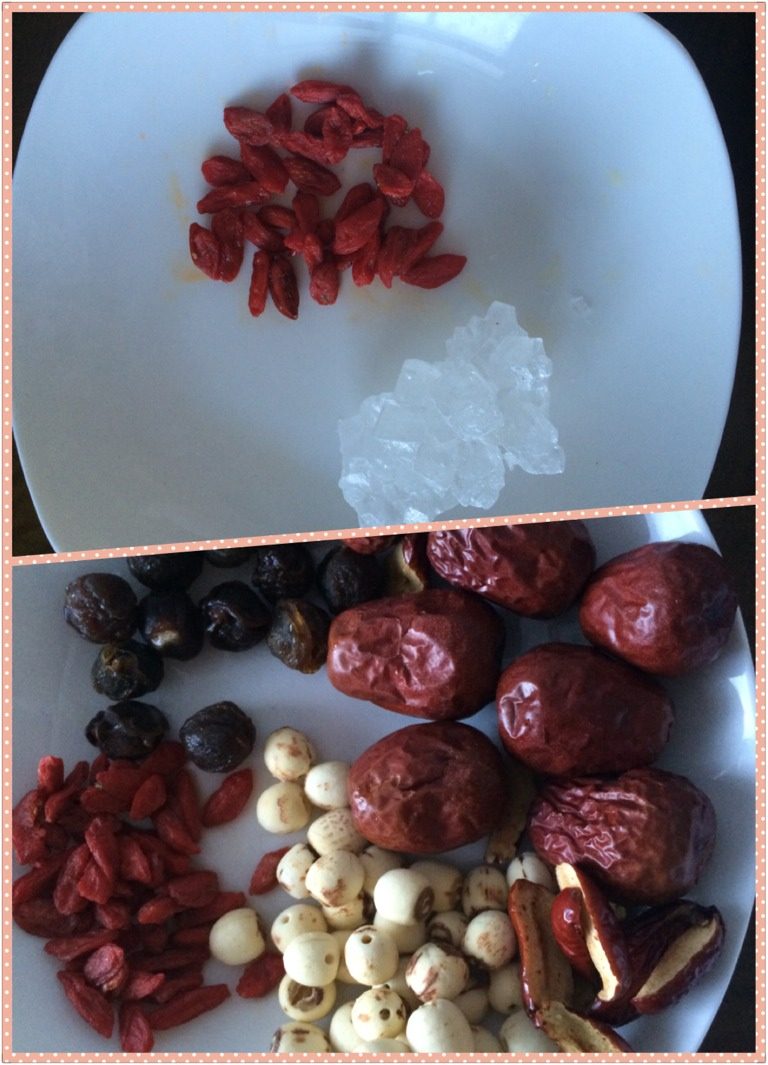 银耳莲子红枣羹,其余食材清洗备用