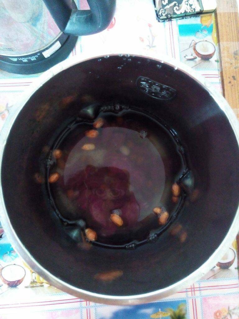 紫薯糯米糊,加适量清水