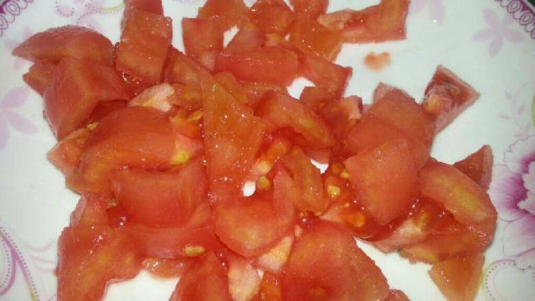 西红柿玉米火腿炒饭,材料准备好