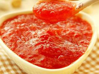 自制健康番茄酱,稍晾放到冰箱冷藏。随吃随取即可。