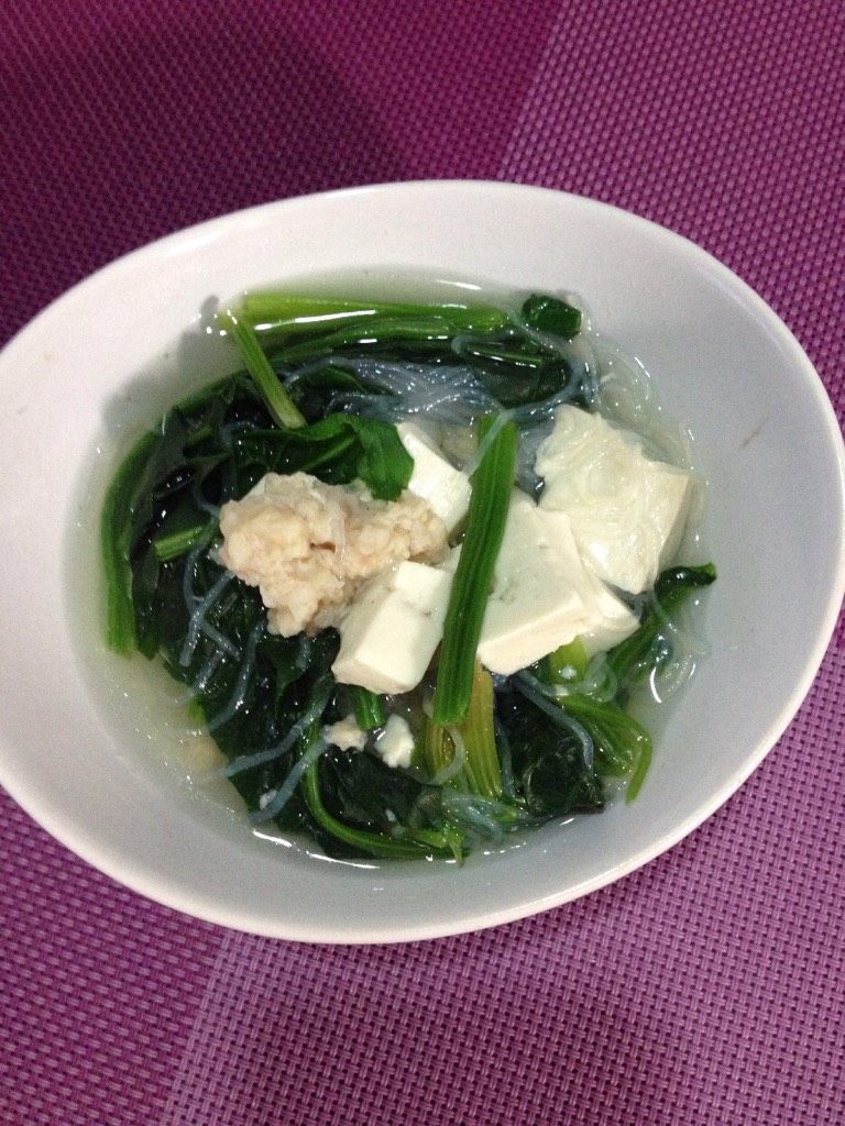 虾丸菠菜豆腐粉丝汤