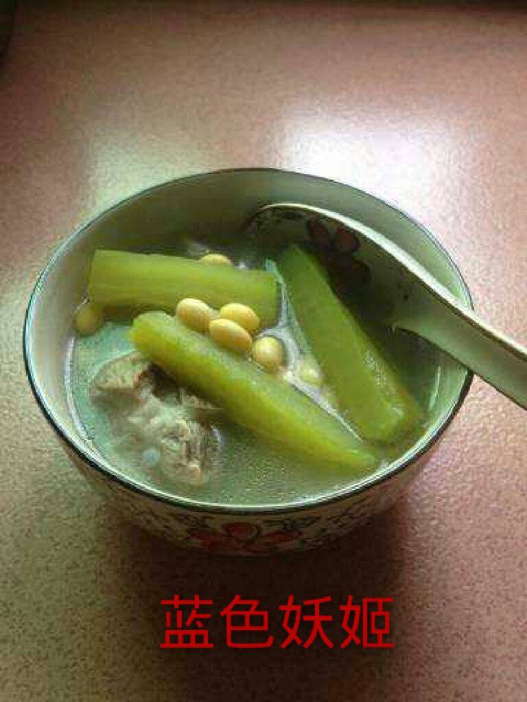 苦瓜黄豆排骨汤