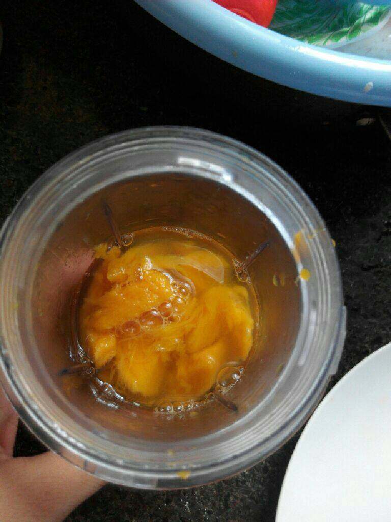 芒果酱,一份放入料理机加入适量水打成芒果泥