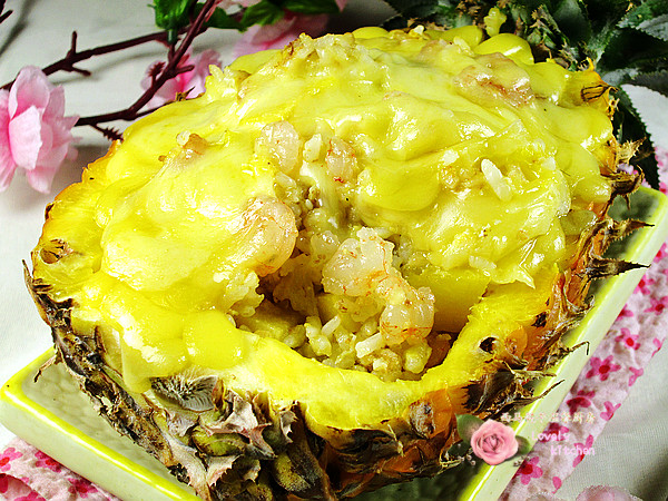 虾仁菠萝焗饭