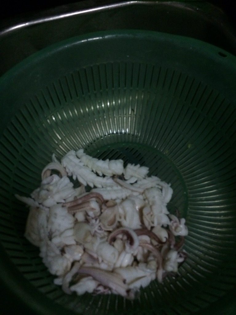 潮式菜椒炒鱿鱼,鱿鱼倒入开了只有就可以起锅了。