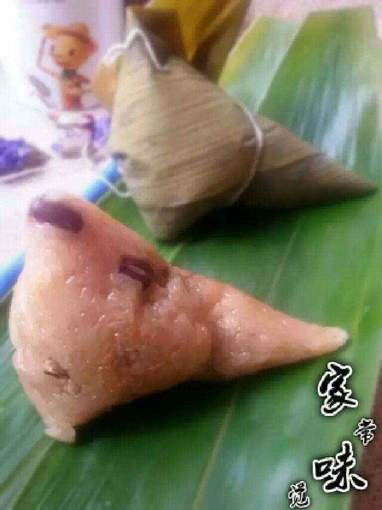 蜜枣什锦粽子,同时做的鲜肉粽也不错喔！