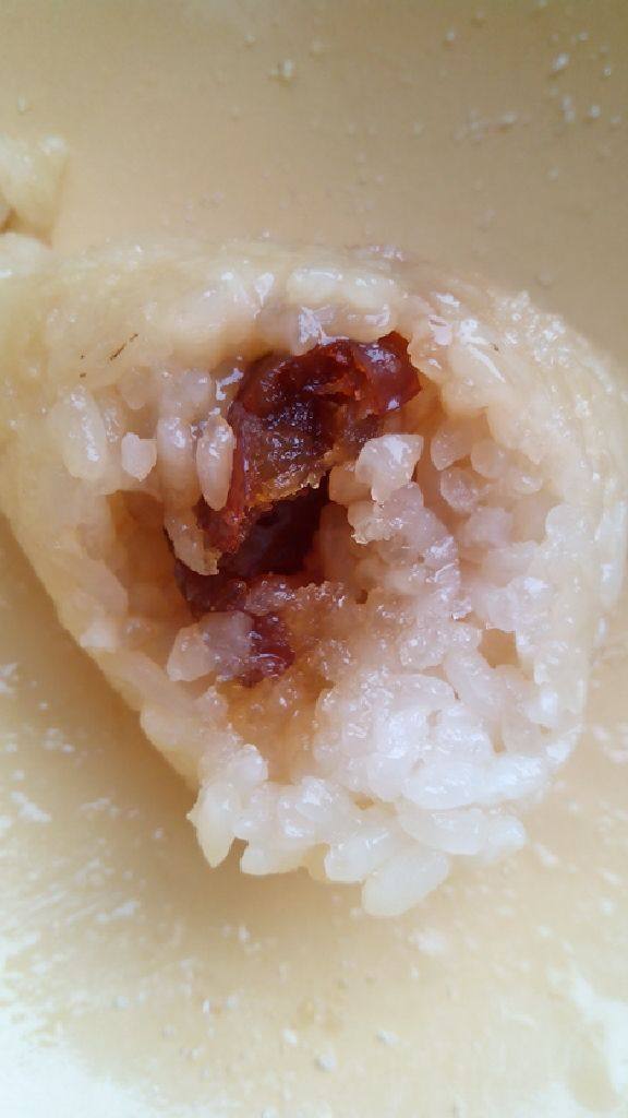 江米蜜枣粽子,时间到了盛出来撒上白糖  好美味